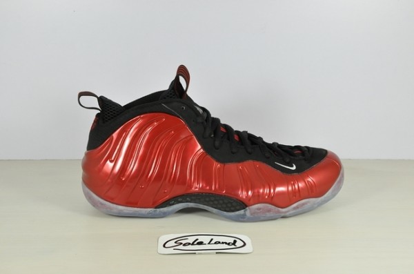 nike-air-foamposite-one-metallic-red-3