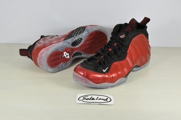 nike-air-foamposite-one-metallic-red-4