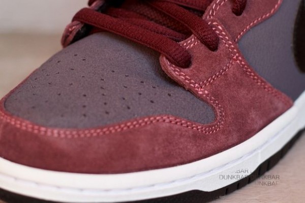 nike-sb-dunk-high-deep-burgundy-3