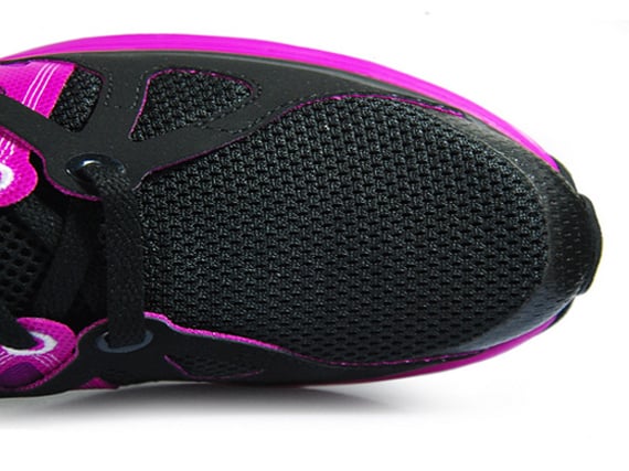 nike-wmns-lunarmax-2-black-fuschia-8