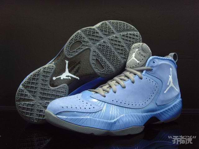 Air Jordan 2012 University Blue