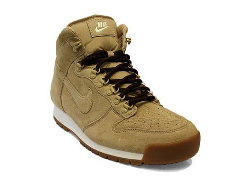 Nike Lava Dunk High - Spring 2012