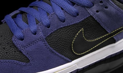 sb dunk maize and black