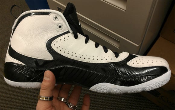 Air Jordan 2012 White/Black Lands on eBay 3