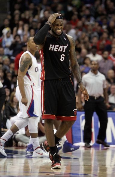 LeBron James Wear Nike LeBron 9 PE in OT Loss to LAC