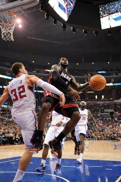 LeBron James Wear Nike LeBron 9 PE in OT Loss to LAC