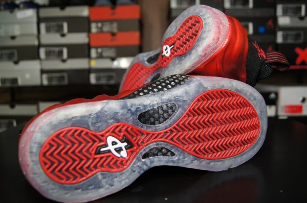 Nike-Air-Foamposite-One-'Metallic-Red'-New-Detailed-Images-2