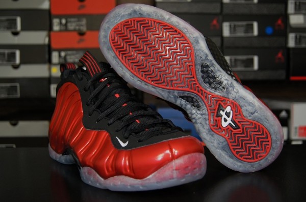 Nike-Air-Foamposite-One-'Metallic-Red'-New-Detailed-Images-8