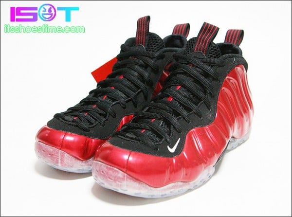 Nike Air Foamposite One 'Varsity Red' - More Images