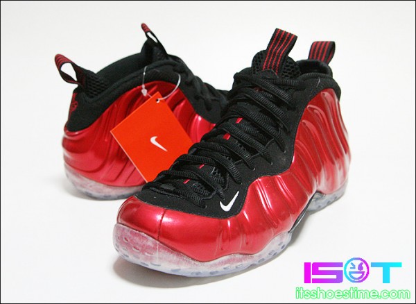 Nike Air Foamposite One 'Varsity Red' - More Images