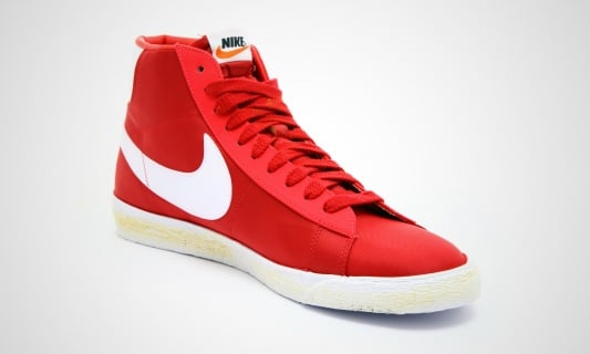 Nike Blazer High Nylon VNTG 'Varsity Red' - Now Available