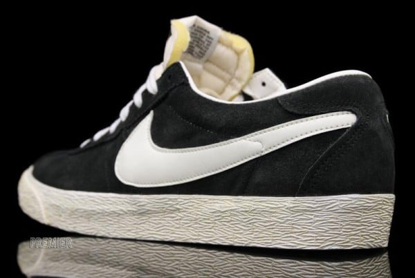 nike bruin all black