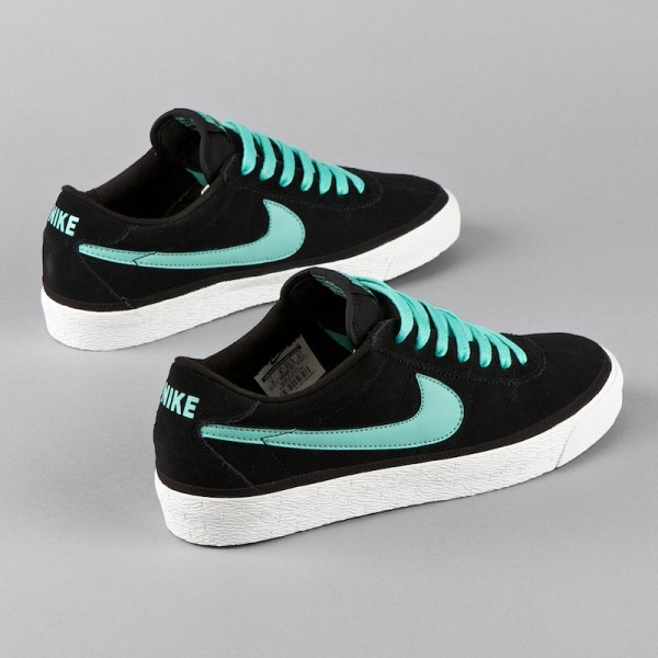 Nike SB Bruin - Black/Mint-Swan - Now Available