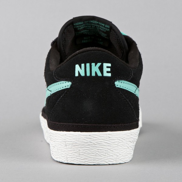 Nike SB Bruin - Black/Mint-Swan - Now Available