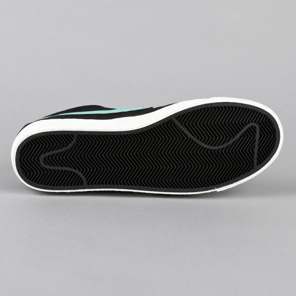Nike SB Bruin - Black/Mint-Swan - Now Available