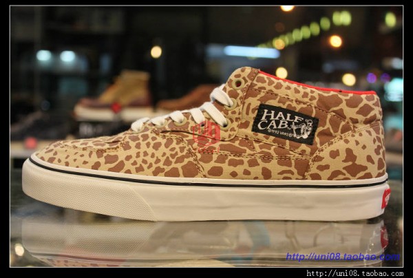 Supreme x Vans Half Cab 'Khaki Giraffe' - First Look