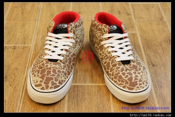 Supreme x Vans Half Cab 'Khaki Giraffe' - First Look