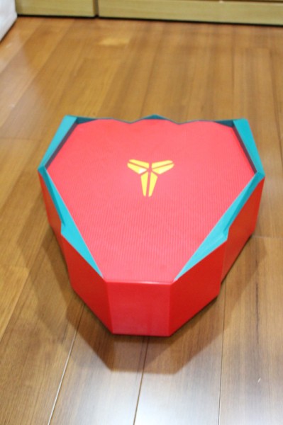 Nike Kobe VII (7) 'Year Of The Dragon' Deluxe Packaging - Another Look