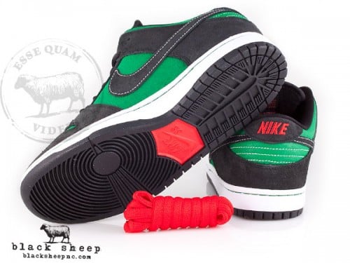 Nike SB Dunk Low Premium QS 'Pine Green Woodgrain' - February 2012