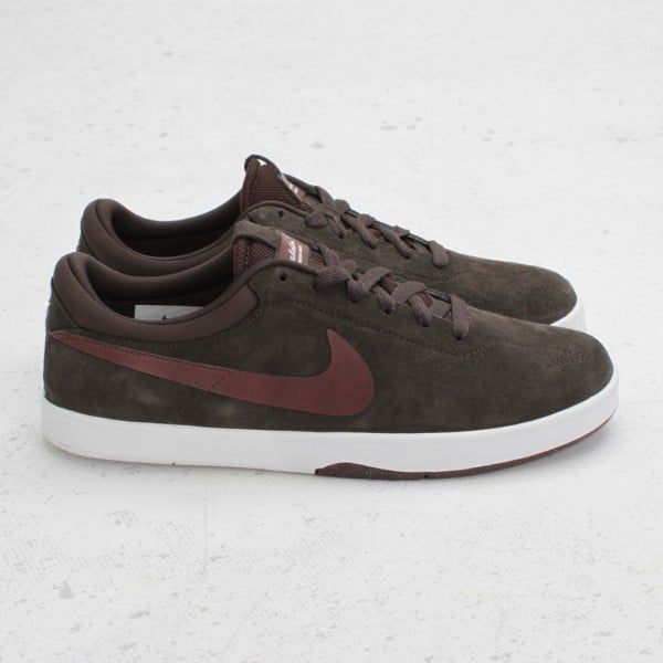 Nike SB Eric Koston 'Tar/New Redwood' - Now Available