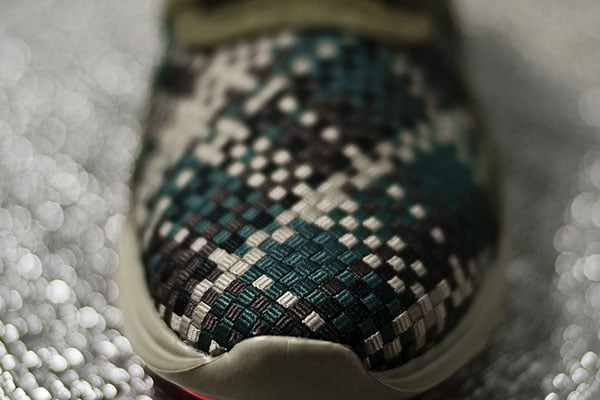 Nike Lunar Flow Woven QS - Now Available