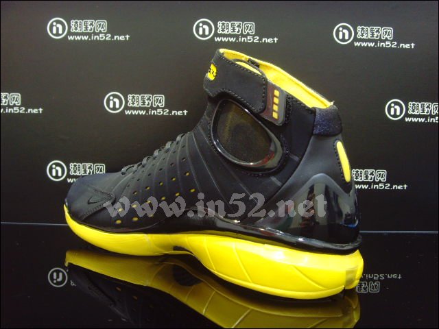 Nike Zoom Huarache 2K4 'Black/Del Sol' - New Images