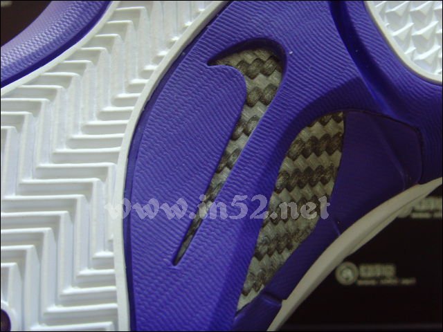 Nike Zoom Huarache 2K4 'White/Club Purple' - New Images