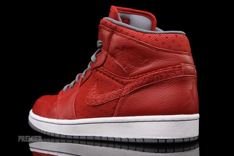 Air Jordan 1 Phat 'Varsity Red' - Now Available