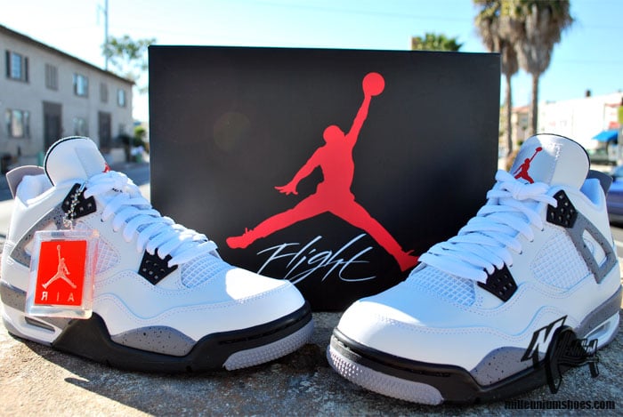 Air Jordan IV (4) 'White/Cement' - Arriving at Retailers