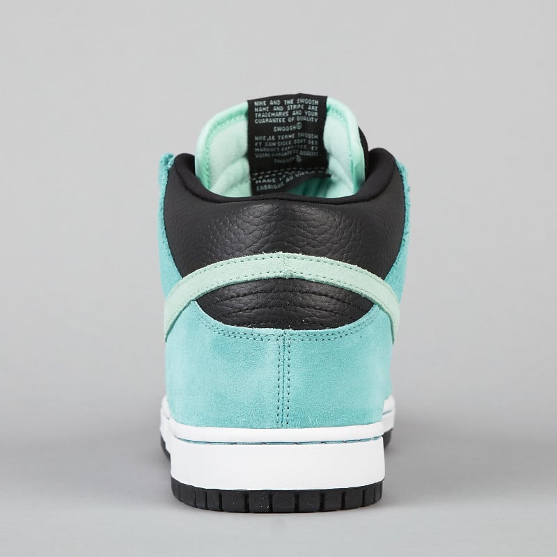 Nike SB Dunk Mid 'Sea Crystal' - Now Available
