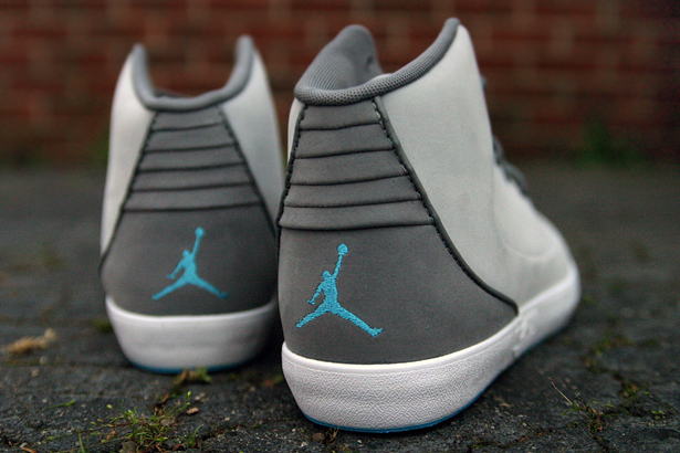 Jordan Grown V.9 'Cool Grey/Imperial Blue'