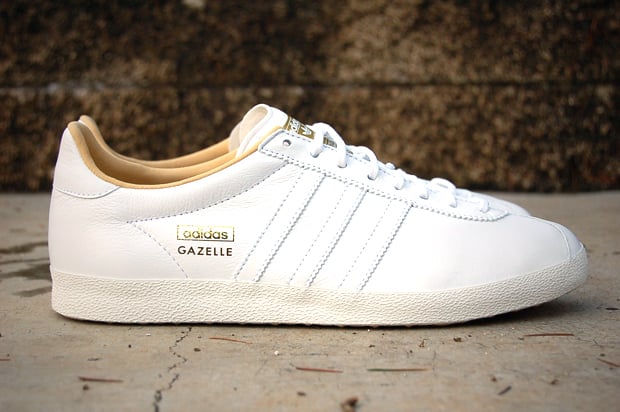 adidas gazelle vintage white