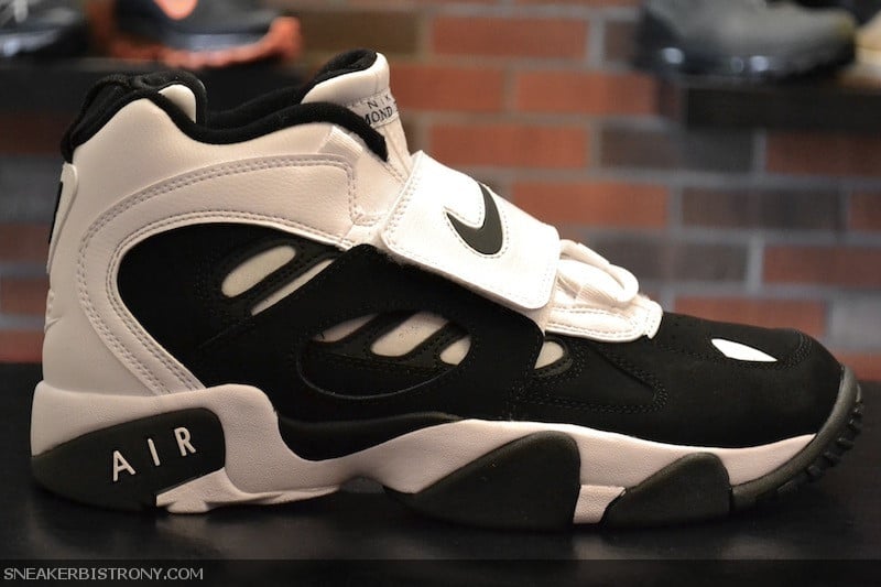 nike air diamond turf black and white