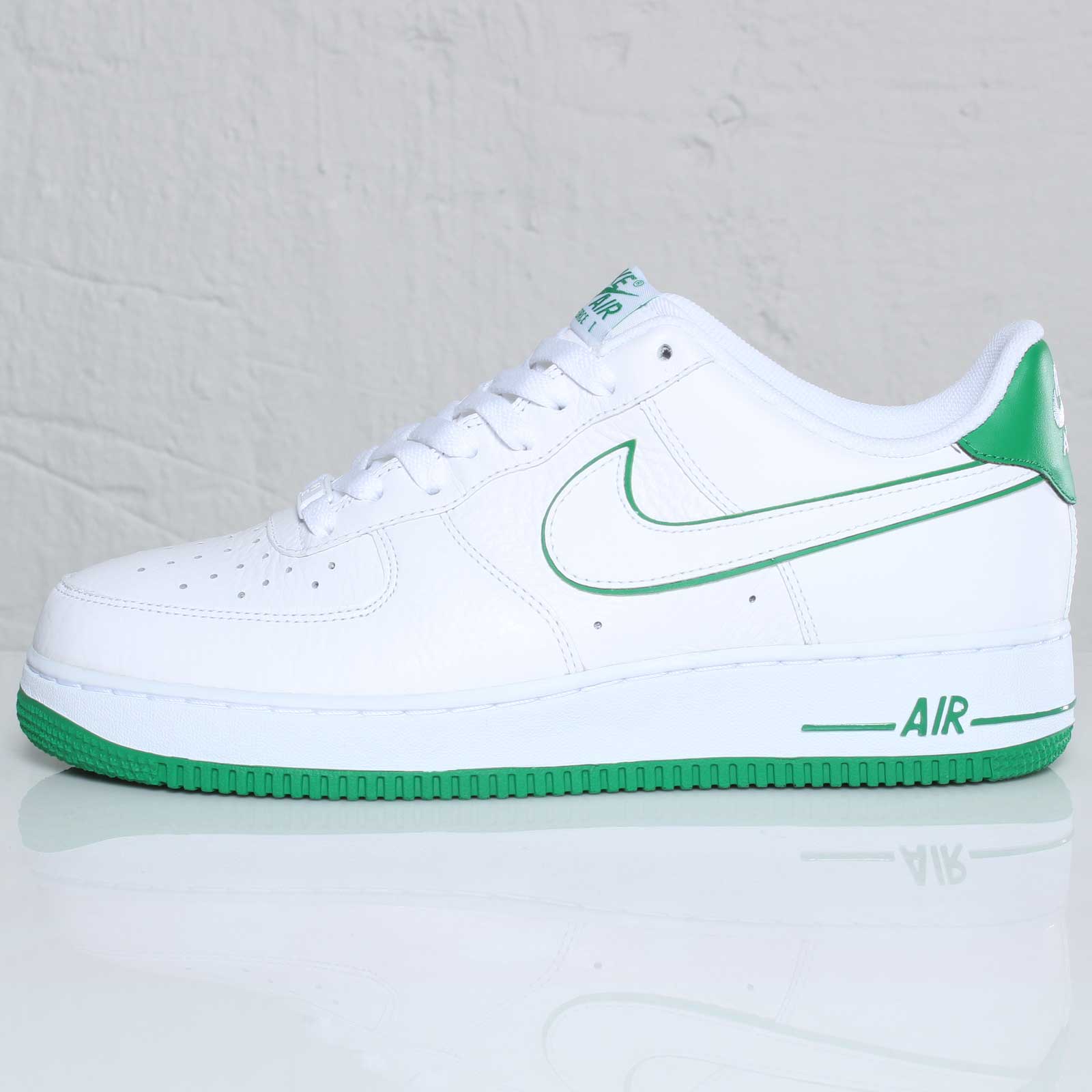 Nike Air Force 1 Low 'White/Court Green' - Available Early