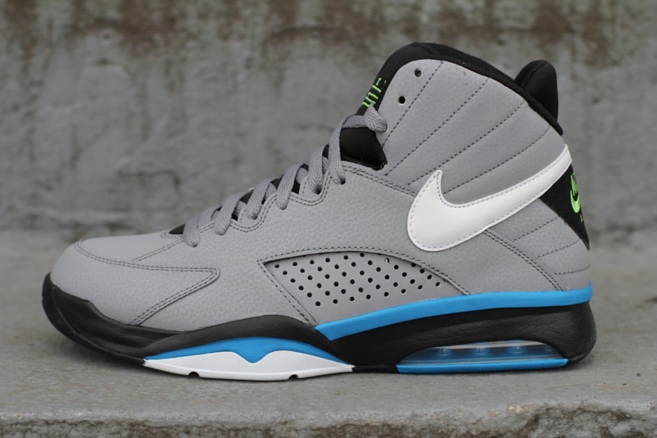 Nike Air Maestro Flight ‘Stealth/Neptune Blue’ – Now Available