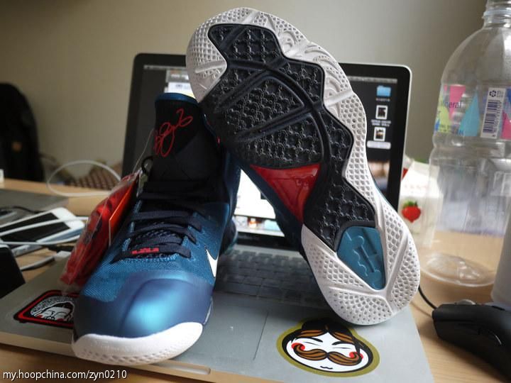 Nike LeBron 9 'Swingman' - Another Detailed Look