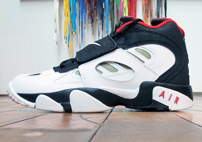 Release Reminder: Nike Air Diamond Turf 