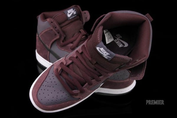 nike maroon high tops