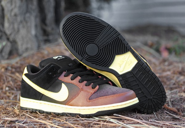 Nike SB Dunk Low 'Black and Tan'