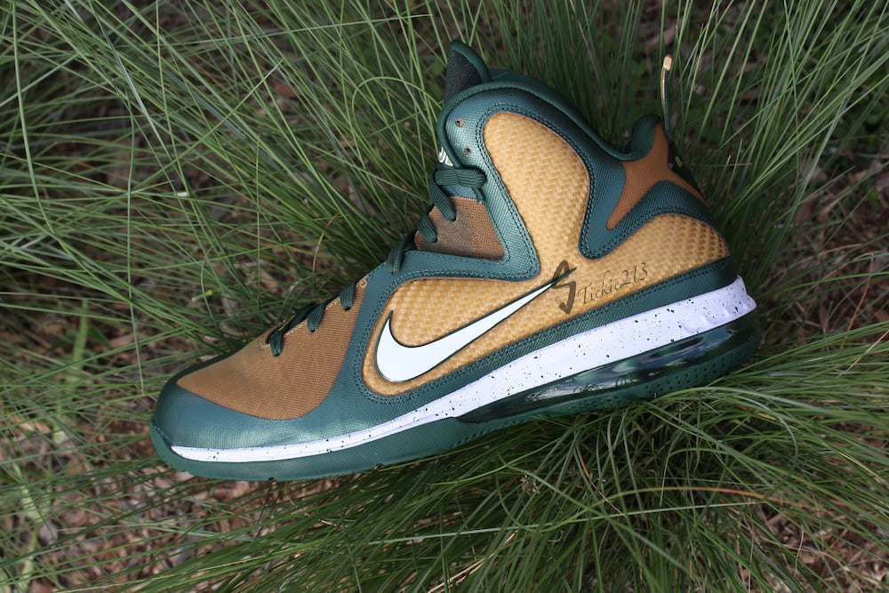 Nike LeBron 9 SVSM 'Away' PE - Detailed Look