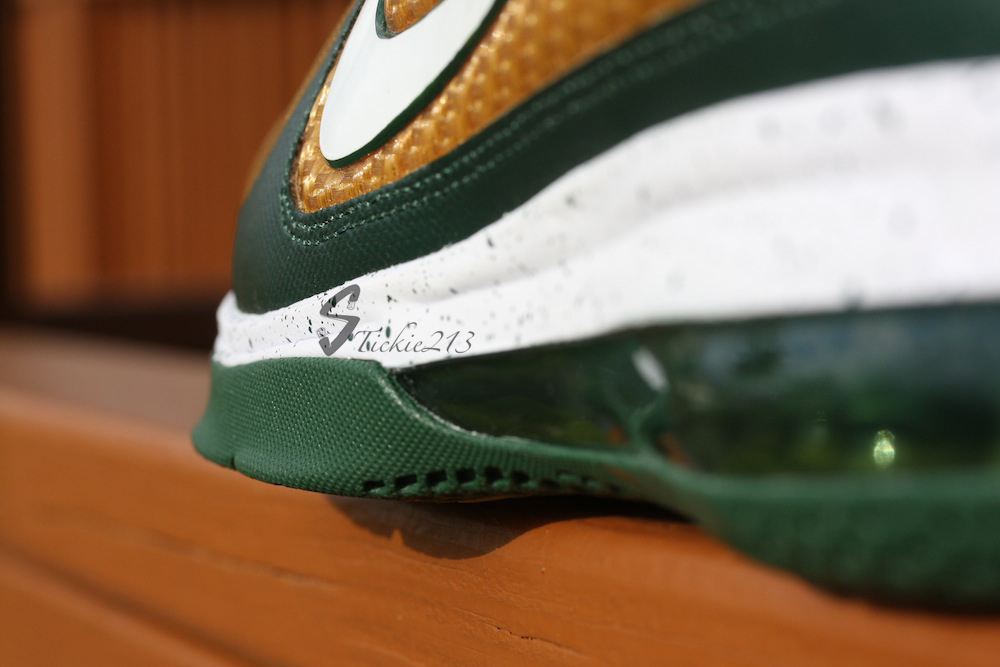 Nike LeBron 9 SVSM 'Away' PE - Detailed Look