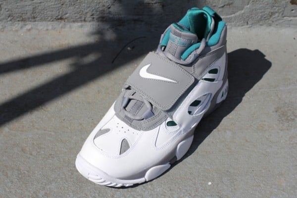 Nike Air Diamond Turf II 'Stealth'