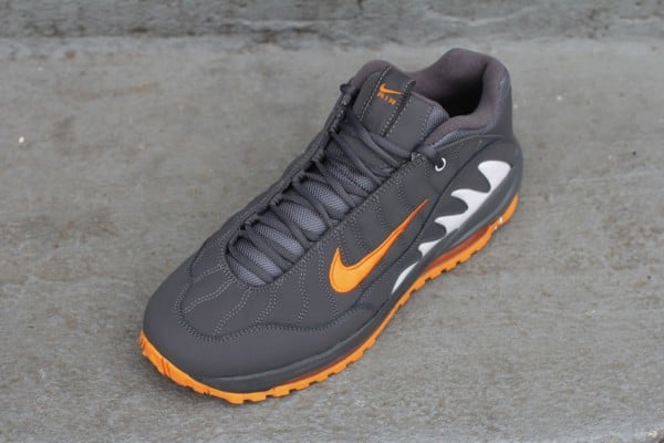 Nike Total Griffey Max 99 'Dark Grey/Vivid Orange'