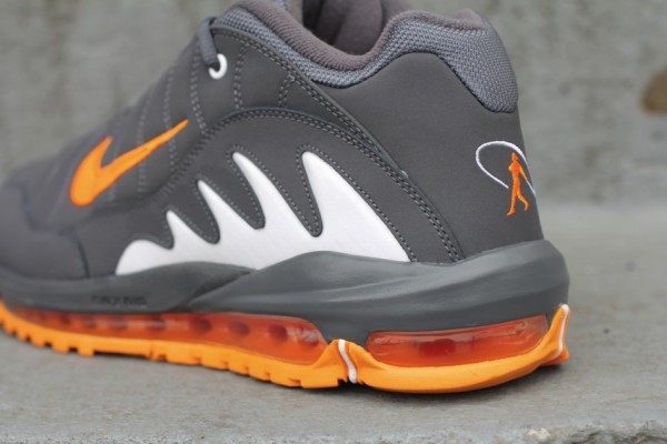 Nike Total Griffey Max 99 'Dark Grey/Vivid Orange'