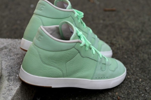 Nike Manor PRM NSW 'Fresh Mint' - Now Available at Kith Manhattan