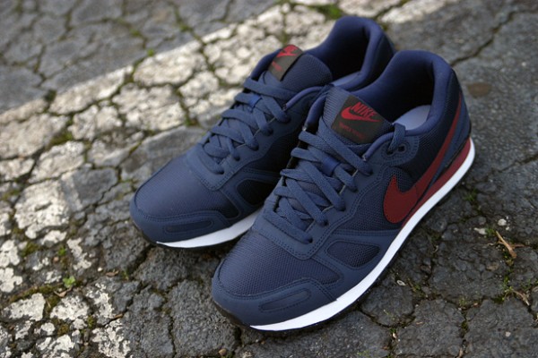 Nike Air Waffle Trainer 'Obsidian/Team Red'