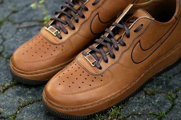 Release Reminder: Nike Air Force 1 Deconstruct Supreme'Hazelnut'