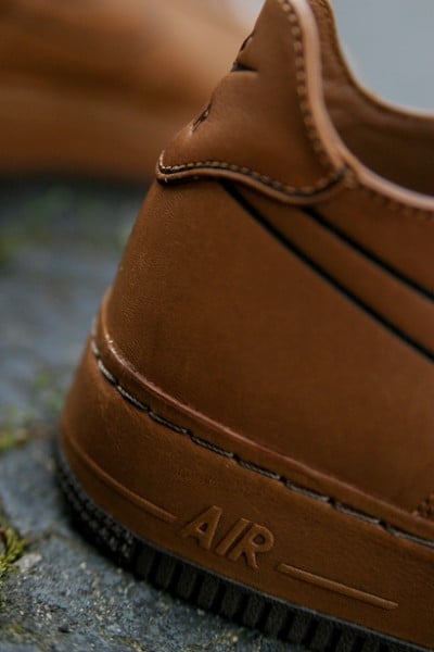 Release Reminder: Nike Air Force 1 Deconstruct Supreme'Hazelnut'