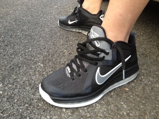 Nike LeBron 9 Low 'Black/Grey-White'