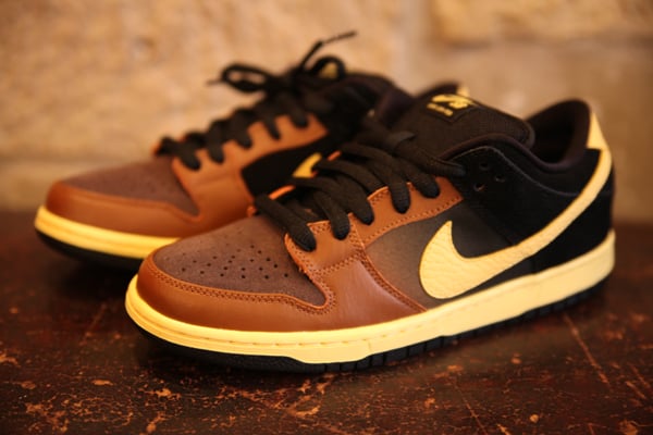 Nike SB Dunk Low 'Black and Tan 